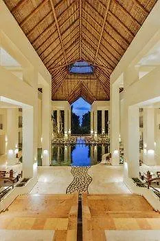 Occidental Grand Xcaret All Inclusive Hotel Los Dos Compadres